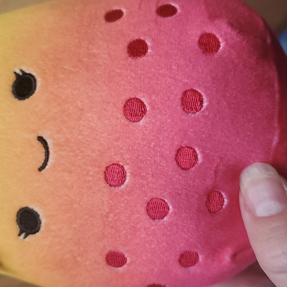 Squishmallows Bergit the Boba 8" - Picture 3 of 9